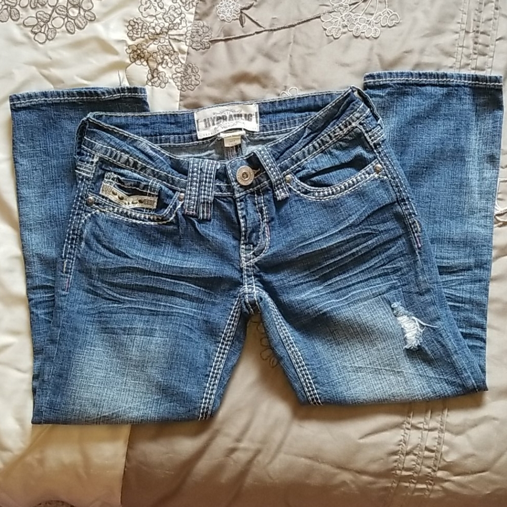 Hydraulic capris